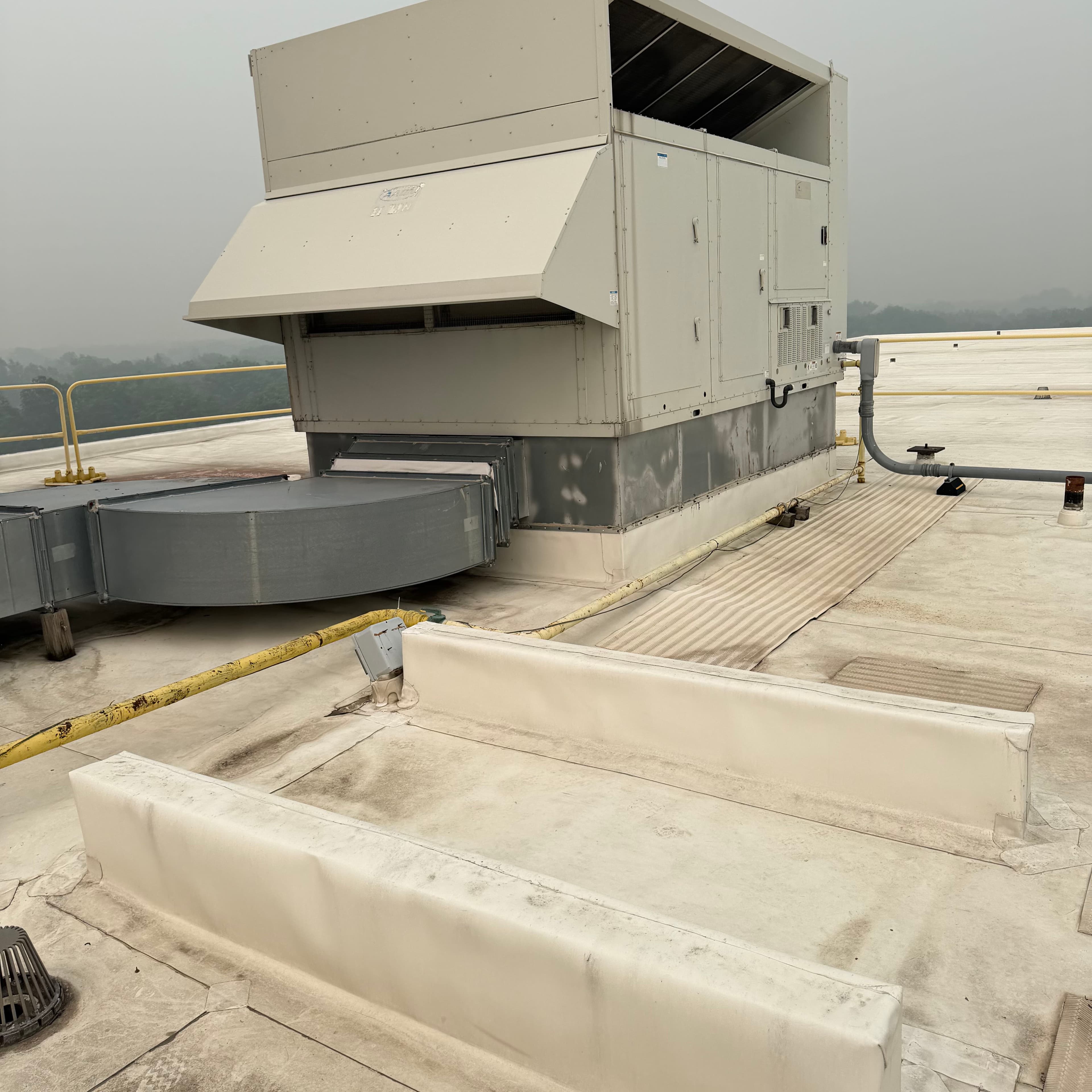Project Commercial AAON Rooftop Unit Maintenance and Repair Service image